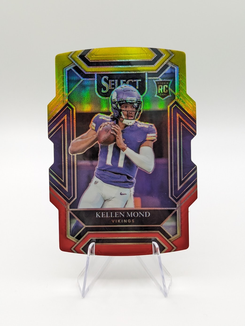 Kellen Mond 2021 Panini Select Club Red Yellow Prizm Die-Cut #264 Vikings