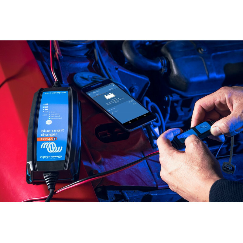 Chargeur Victron Blue Smart IP65 12V 15A pour l'hivernage serein de votre véhicule de loisir