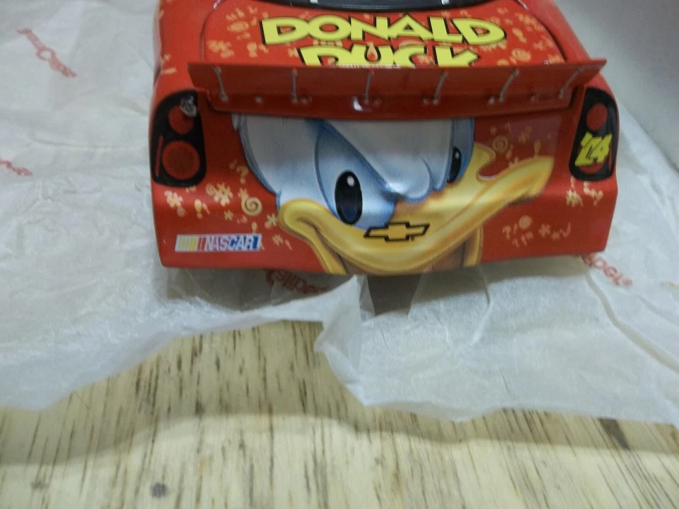 NEW Team Caliber 2004 Daytona 500 Donald Duck NASCAR 1:24 Die Cast FREE SHIP! - Image 4 of 4