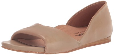 SoftWalk Women's Cypress Sandal 8 Narrow Beige