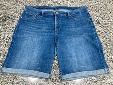 Levi's Shorts Women's Size 20 Medium Wash Cuffed Denim Mid Rise 38x9