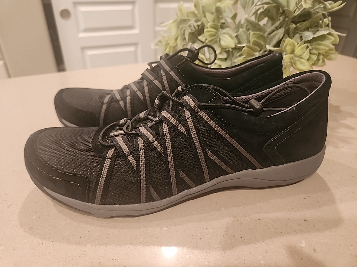 Dansko Honor Athletic Sneaker Shoes US 9.5 EU 40 Leather Tog