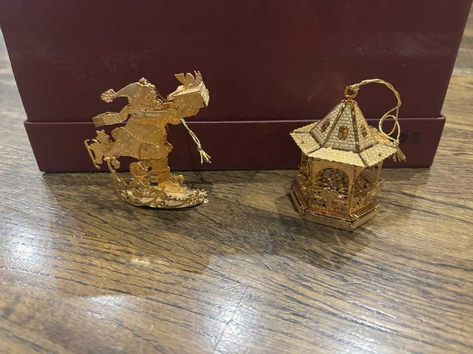 11 DANBURY MINT 2005 Colección de adornos navideños dorados con caja de almacenamiento Foto 3 de 4