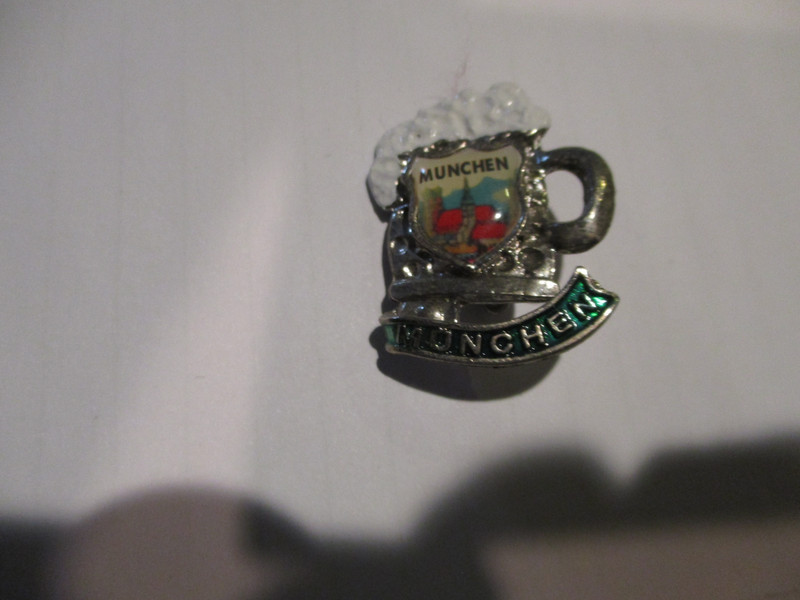 VINTAGE SILVER MONCHEN BEER STEIN BROOCH