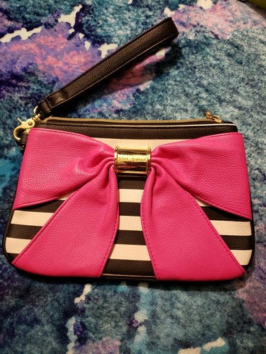 betsey johnson wristlet purses