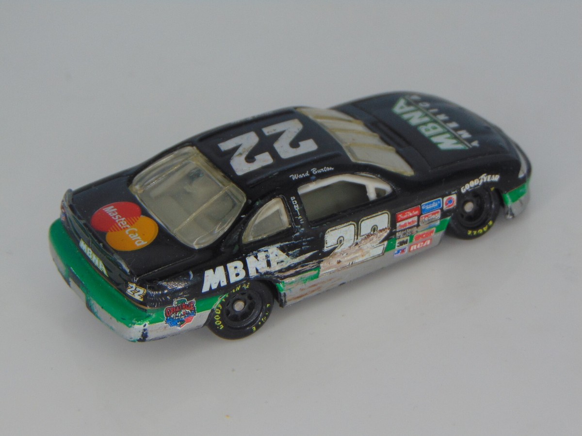 1997 HASBRO WARD BURTON #22 PONTIAC GRAND PRIX MBNA NASCAR - 1/64