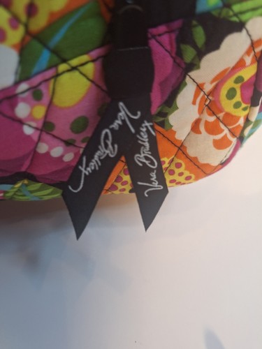 Vera Bradley Floral Crossbody Bag. Excellent Condition, Very Clean - Picture 5 of 17