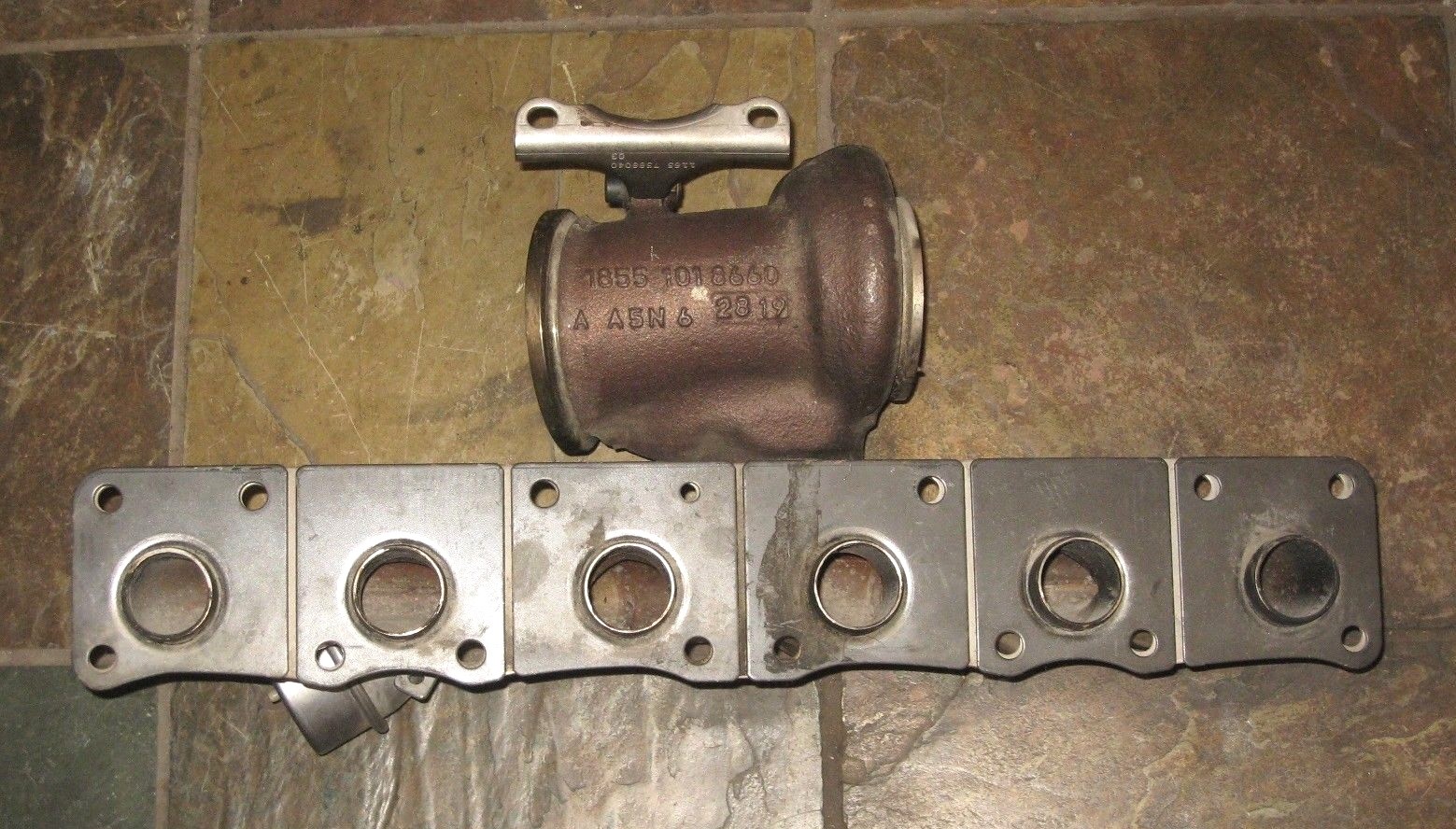 BMW 335I 335XI TURBO EXHAUST MANIFOLD 11657588995, 18531009619 