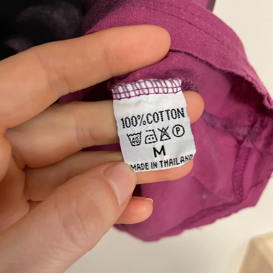 Camisa Gótica Rosa Para Hombre - Diseño Esqueleto Emperador Eternidad Muerte, Elegancia Oscura Foto 4 de 4