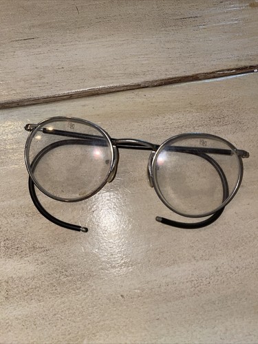 Vintage eyeglasses with case - Picture 2 of 7