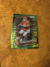 2025 Panini Prizm Patrick Mahomes II Green Pulsar Prizm No. 26 KC Chiefs