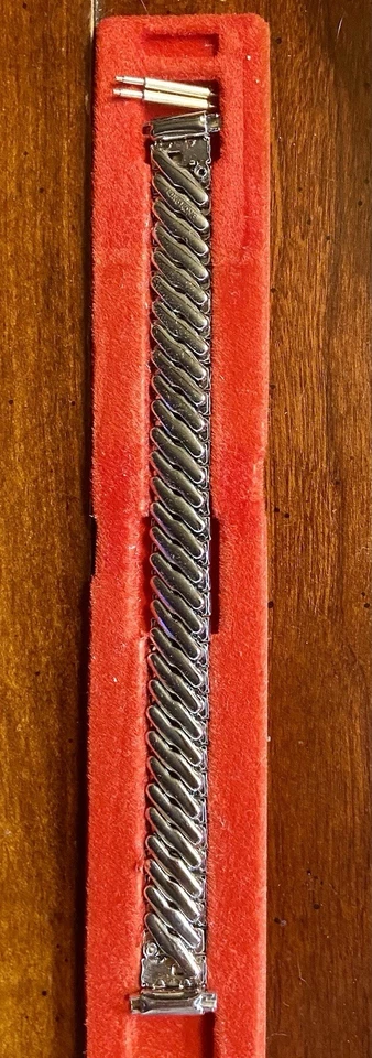 NUEVA CORREA DE RELOJ DE EXPANSIÓN DIPLOMÁTICA DE COLECCIÓN para damas plateada 10-13 mm asas 5-3/8” de largo Foto 3 de 4