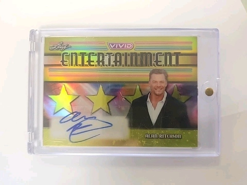 Reacher star GOLD 1/1 2025 Leaf Vivid Pop Century Auto Alan Ritchson