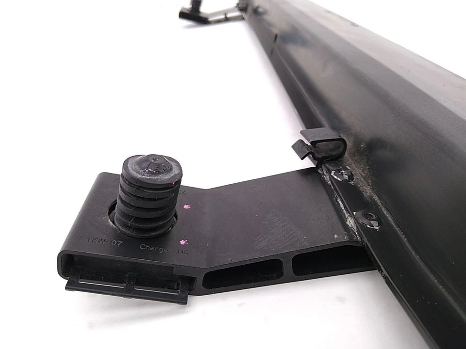 Soporte de núcleo superior del radiador BMW 650i E63 E64 compatible con 2006 2007 2008 2009 2010 06 07 Foto 4 de 4