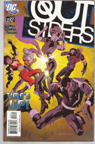 OUTSIDERS #27 - Tick Tock, Part 2 - Kevin Nowlan - 第 1/2 張圖片