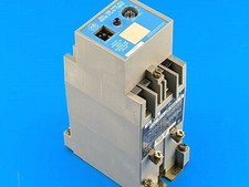 NEW Allen Bradley 700-RTA10V200A1 /B Solid State Timing Relay