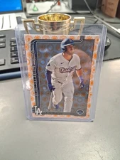 2025 Topps Max Muncy Value Box Holiday Parallel #378 Dodgers