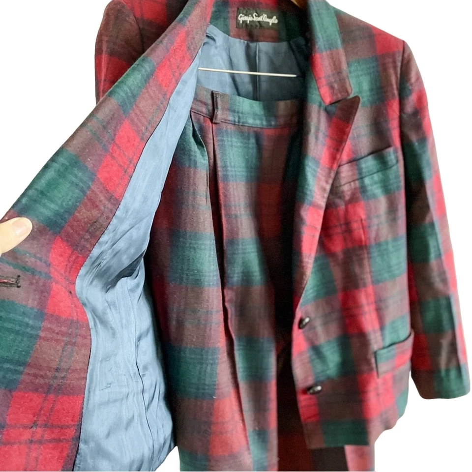 Vintage Giorgio Sant Angelo 100% Wool Plaid Blazer Pants Suit Set size 8P/MP - Image 3 of 4