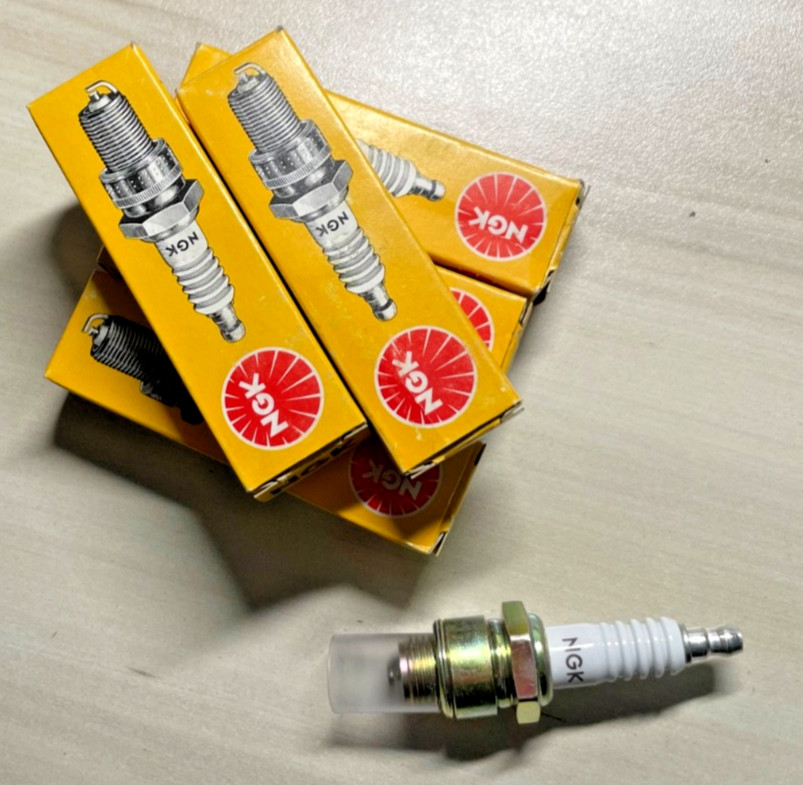 Genuine NGK B7S Spark Plugs ,   LOT OF 5