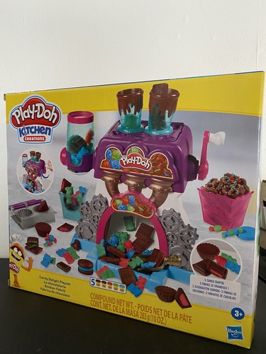 Play-Doh Kitchen Creations Candy Delight Playset with 5 Non-Toxic Play-Doh Cans - Picture 2 of 5