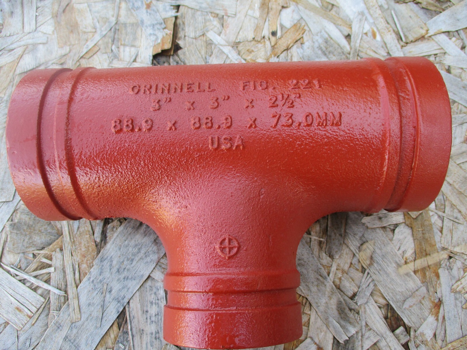 GRINNELL 3" x 21/2" Figure 221 Reducing Tee Grooved End IPS Pipe