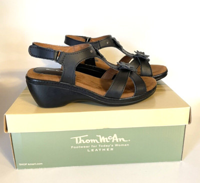 Thom McAn Wanda Slingback Sandal w/ Flowers Black Leather Women's Size 6M