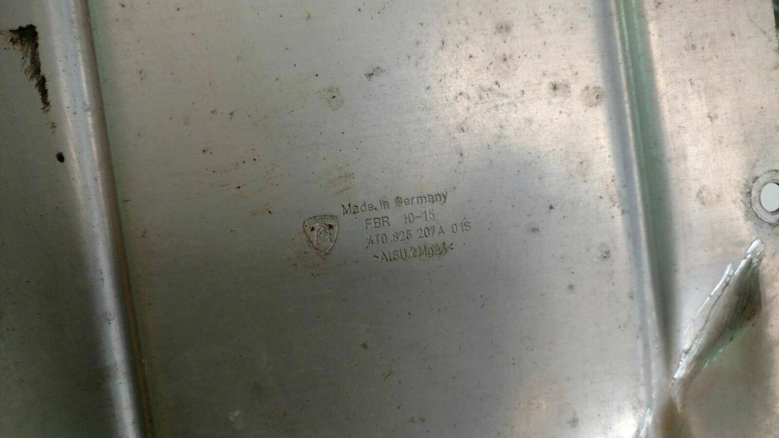 LAMBORGHINI HURACAN LOWER CENTER STREAMLINE SHROUD COVER OEM 4T0825207A 