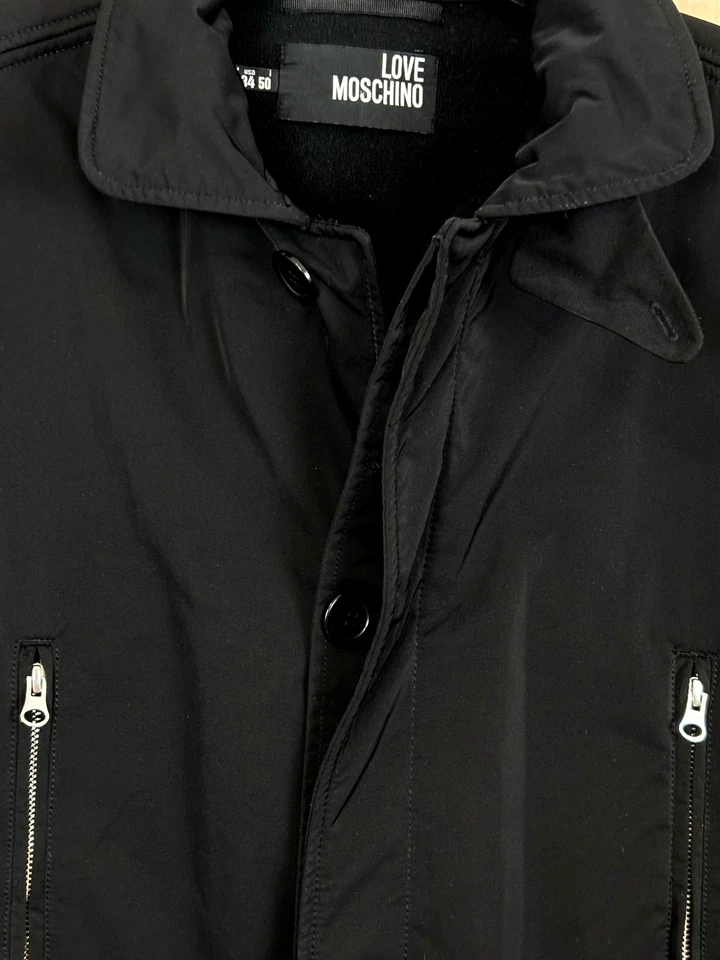 Moschino Hombres 34 Negro Acabado Satinado Chaqueta Peso Medio Bolsillos Abotonados Logo Foto 4 de 4