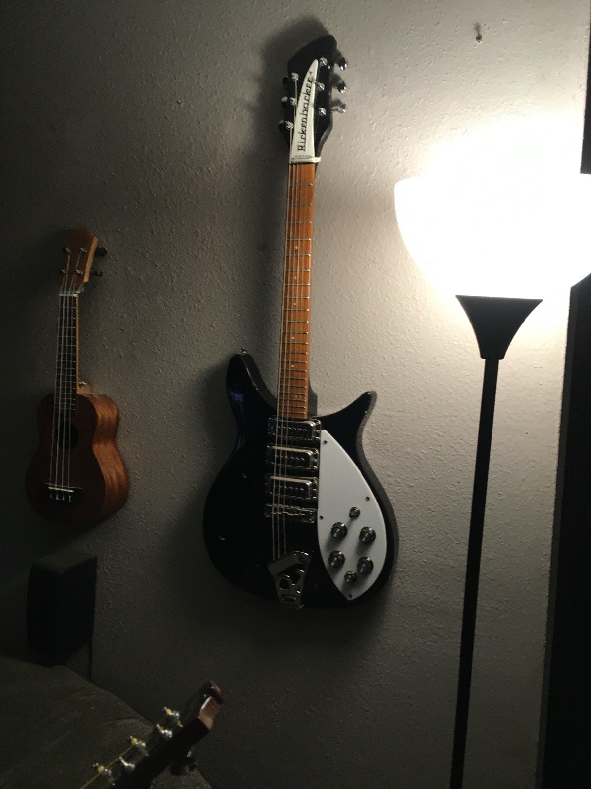 Model 320 Rickenbacker Semi Hollow body 