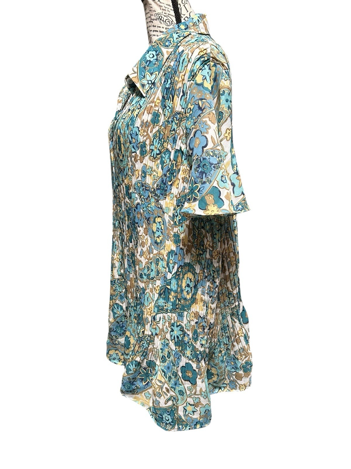 Only Necessities Button Down Flutter Sleeves/Hem … - image 3