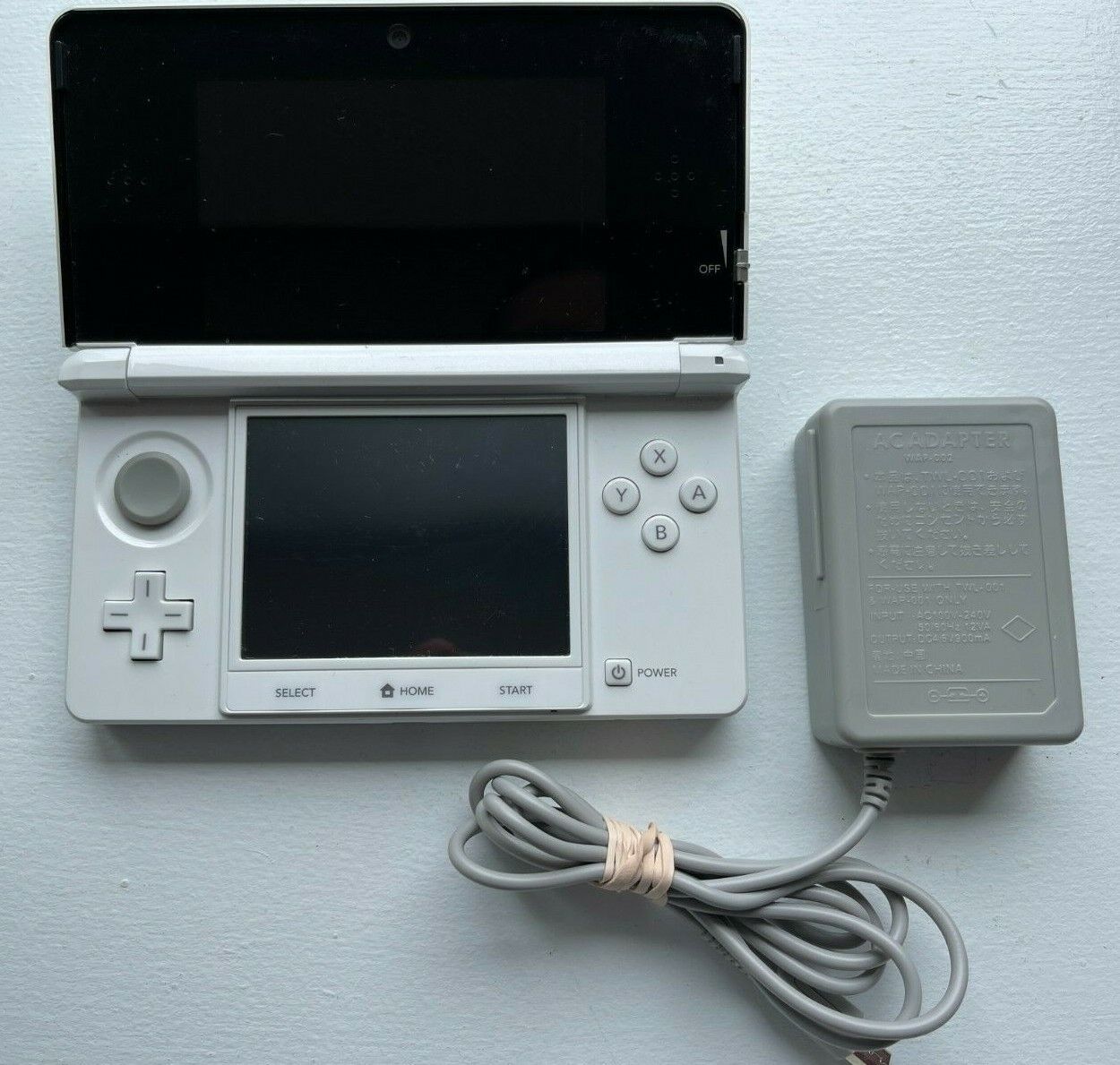 Nintendo 3DS Console - Pure White - Japanese Import - Very Good