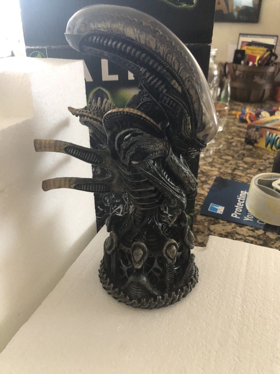 Alien Special Edition Mini Bust by Palisades #694/5000 | eBay