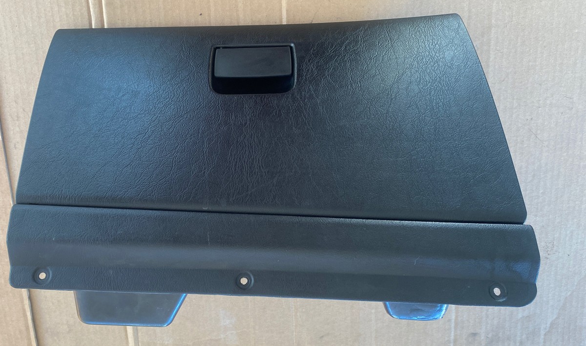✓2003-2006 Hyundai Tiburon Glove Box Compartment Black Glovebox