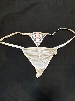 VINTAGE 2003 Victoria's Secret Very Sexy Embroidered V-String Panties White NEW
