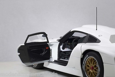 1997 PORSCHE 911 CARRERA GT1 WHITE PLAIN BODY 1:18 by AUTOart