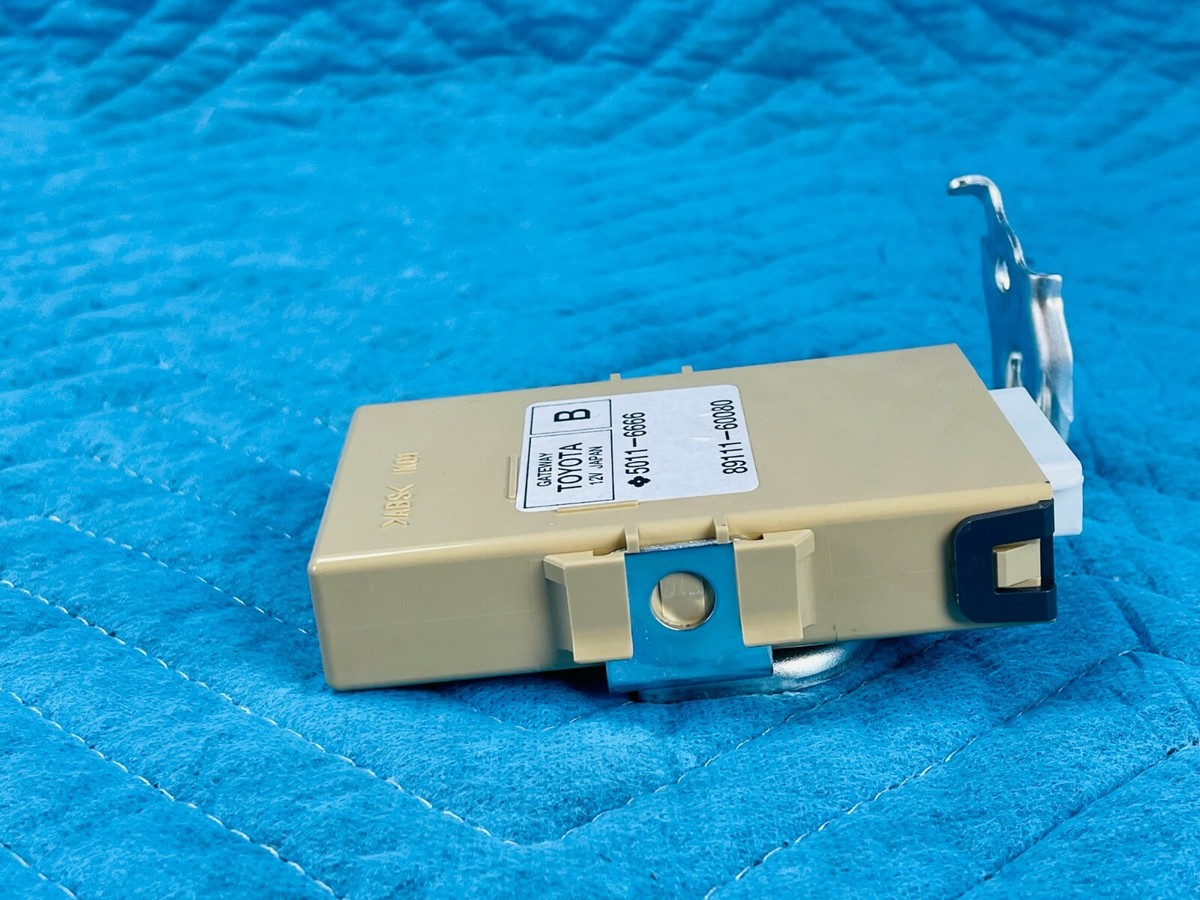 LX570 Land Cruiser Chassis Network Gateway Computer 89111-60080 13