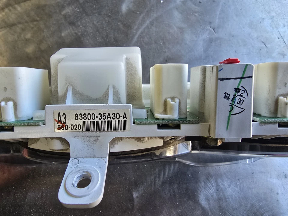 Toyota 4Runner Gauge Cluster 2006-2009, 146 k millas, Limited, Sport, SR5 4x4 Foto 4 de 4