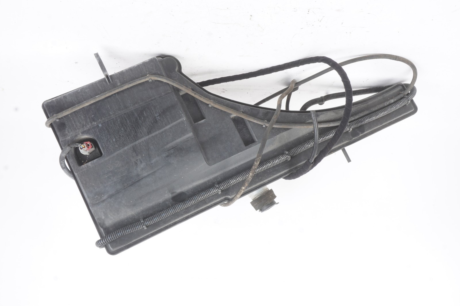 14 - 19 Maserati GHIBLI Windshield Washer Reservoir Bottle 670006414  OEM
