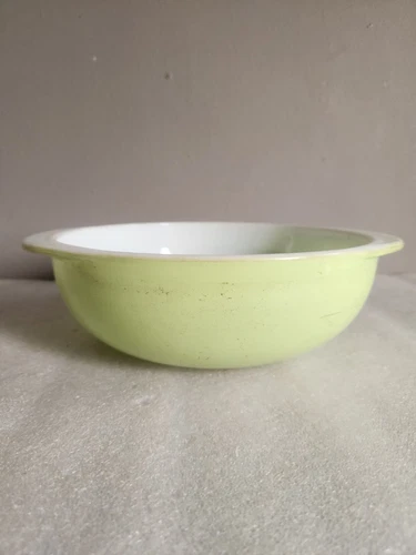 Vintage PYREX 024 2 qt Lime Green Cinderella Casserole Bowl