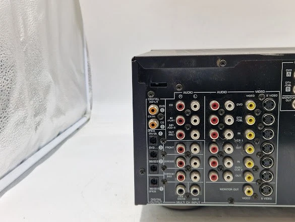 Yamaha RX-V650 AV Receiver - Not Working, For Parts - Image 4 of 4