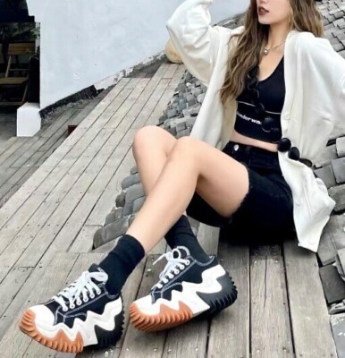 【美品 韓国限定】コンバース ランスターモーション ローカットCONVERSE 24.0 韓国限定CONVERSE コンバース ランスターモーション