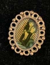 Women?s pendant for your necklace - rock chic-gothic style - pristine condition 