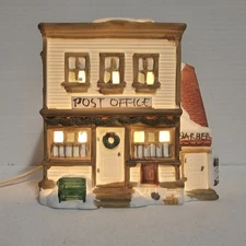 1990 Dickensville Collectables "Toy Shop" Noma Lighted Christmas Village
