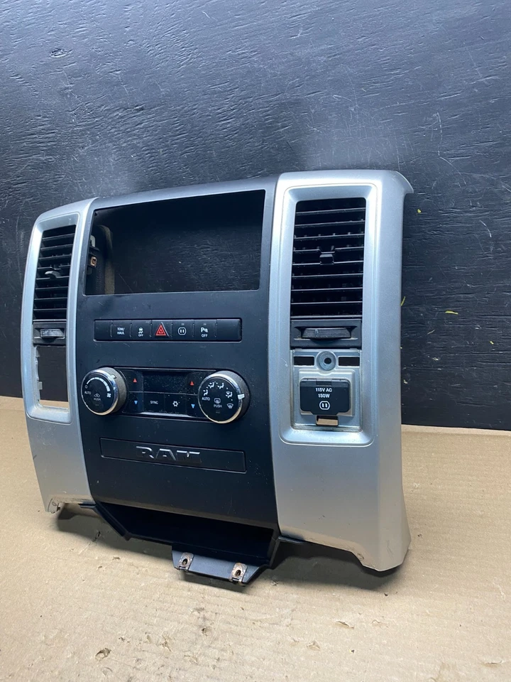 2009 to 2012 Dodge Ram 1500 Center Dash Radio Screen Climate Panel S2894 DG - Image 3 of 4