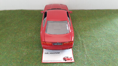 BMW 850 CSi COUPE rouge échelle 1/18 fabr REVELL voiture miniature de