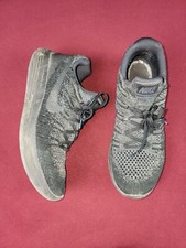Nike shoe sneaker athletic size 8.5 trainer k...
