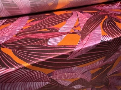 THE FABRIC MERCHANT Tessuto abito tessuto in raso dullato, al metro - stampa foglie - rosa e arancione