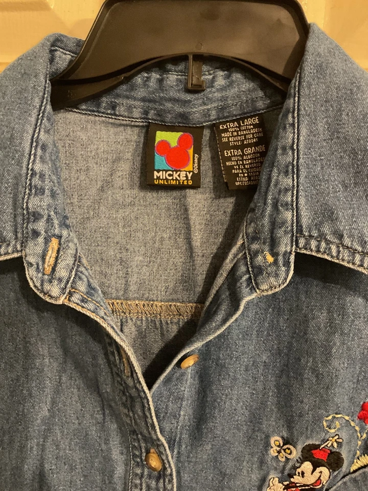 De colección.*Camisa Disney Denim Sin Mangas Bordada MIckey MOUSE XL 46" Pecho Foto 4 de 4