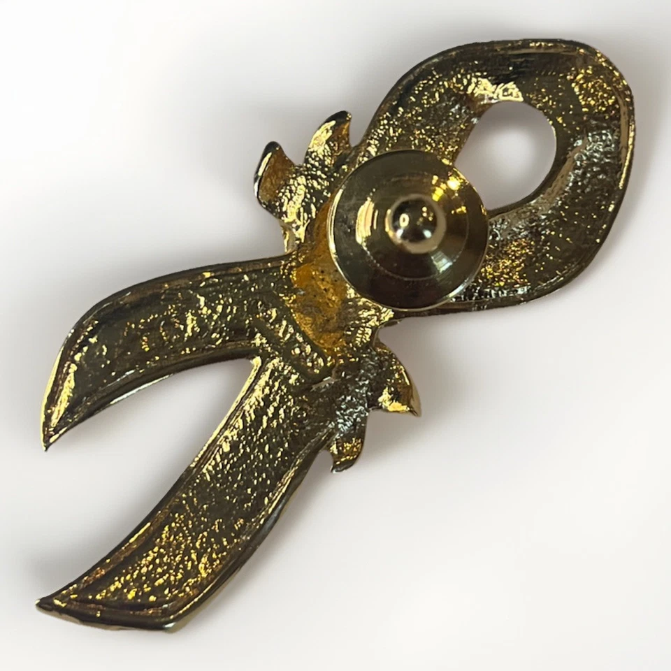 Broche prendedor de solapa de concientización sobre el cáncer de mama cinta rosa Avon para mujer  Foto 2 de 4