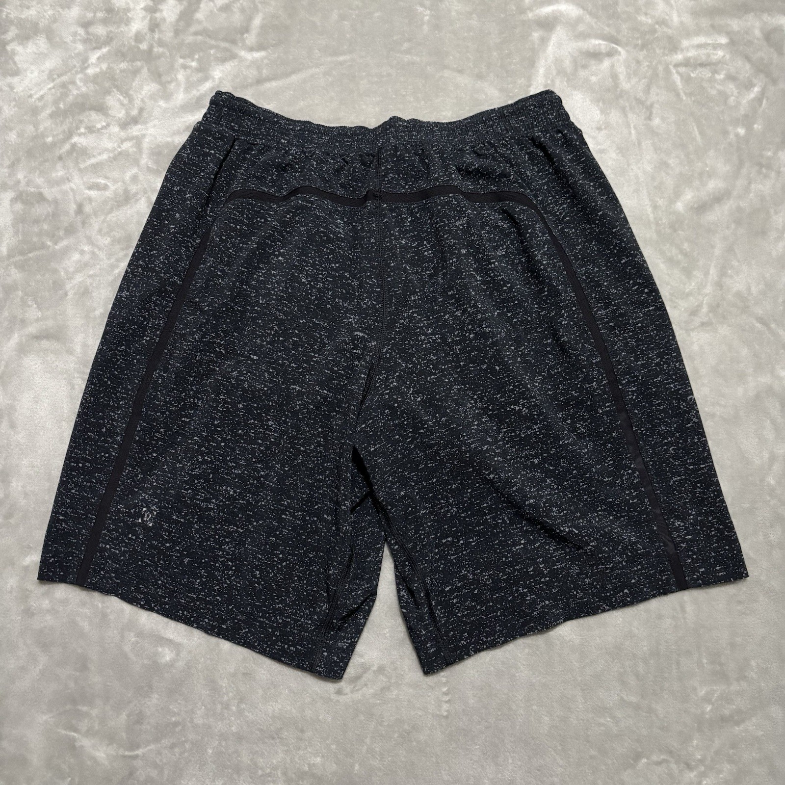 Lululemon Men’s Pace Breaker Lined Shorts Black Gym Training Running Sz S 9”